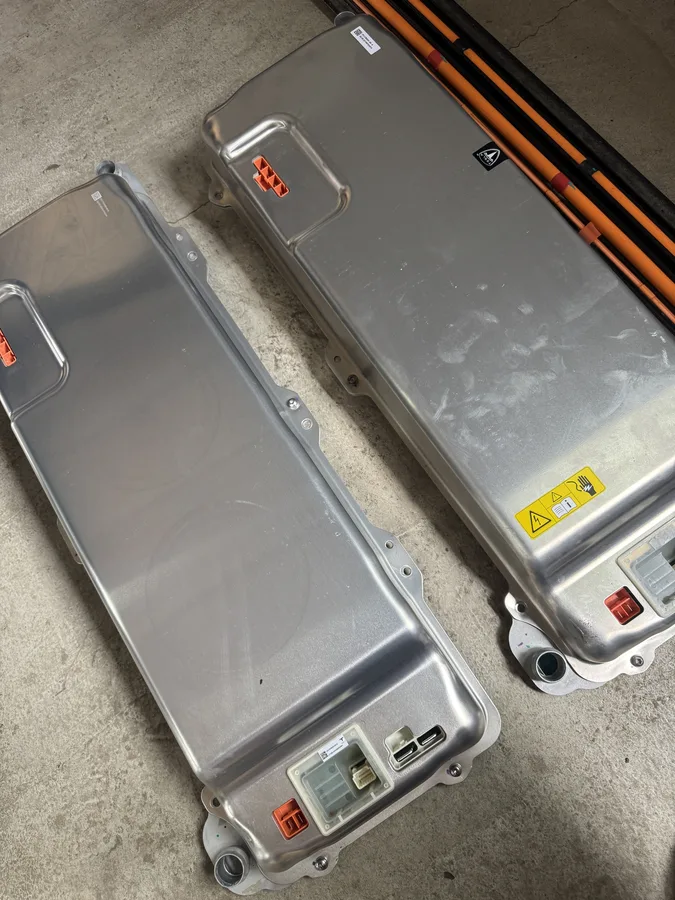 BMS 電池管理模組 Model 3 / Y 原廠拆件