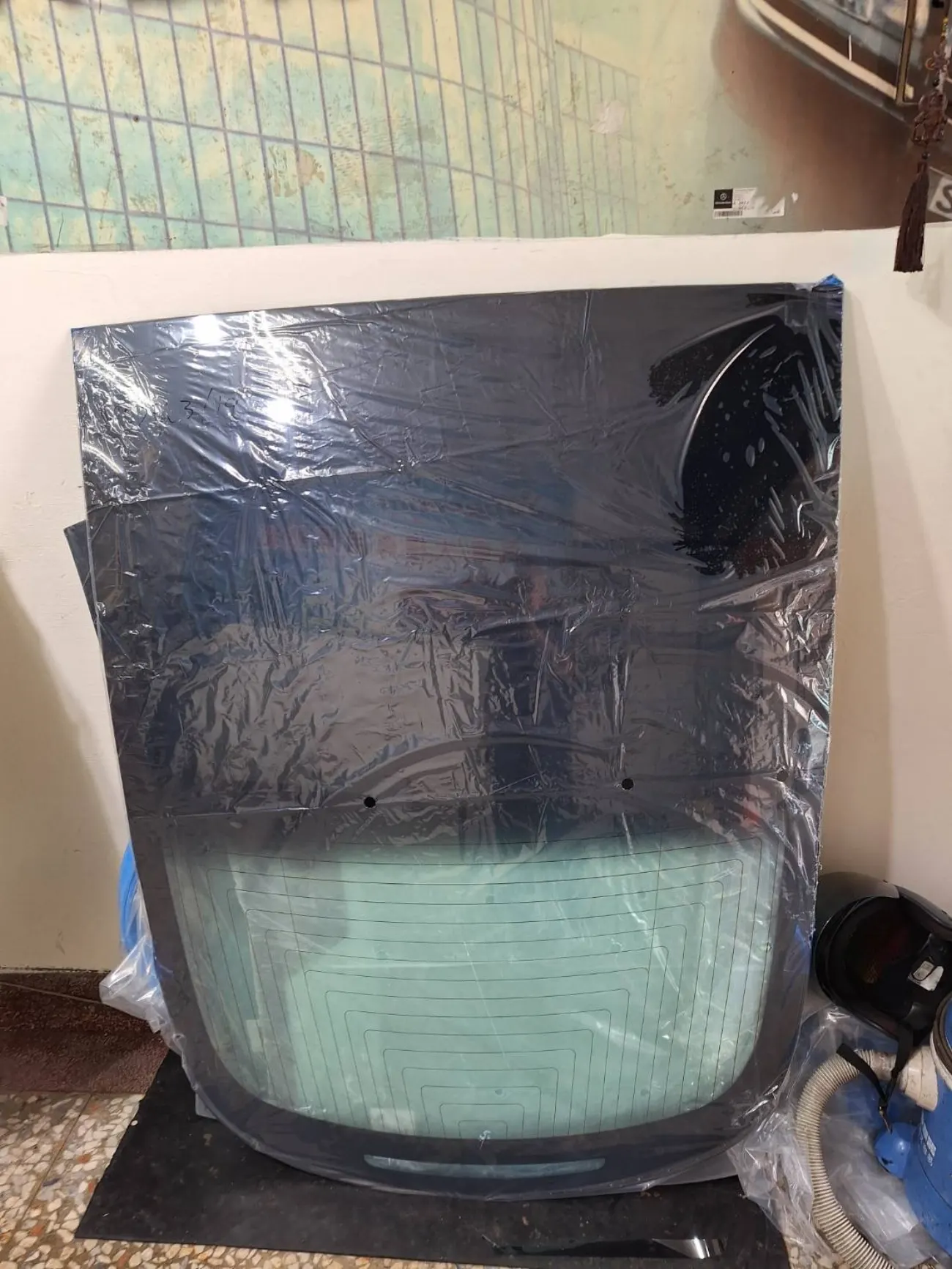 後擋風玻璃 Model 3 原廠拆件