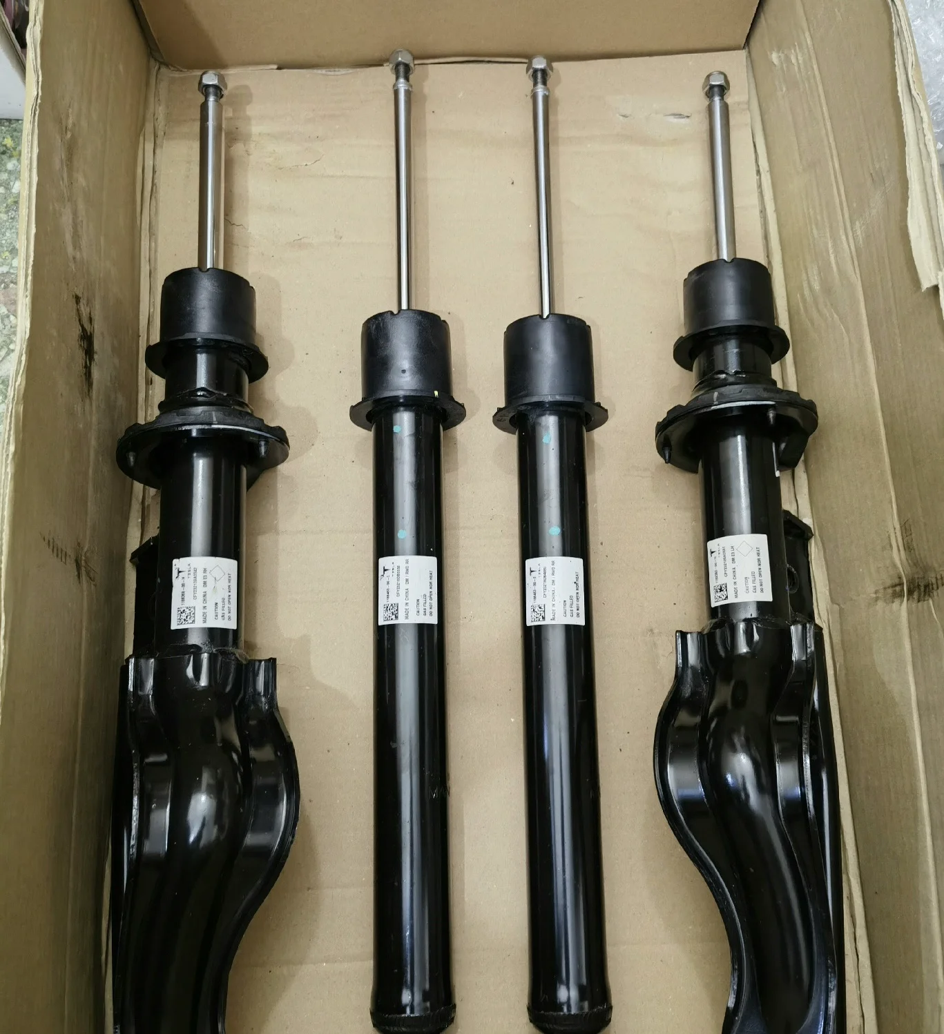 全車份減震 Model 3 / Y 全新原廠件
